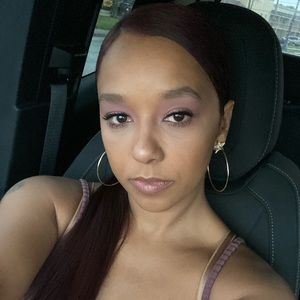 Meet your Posher, Shana